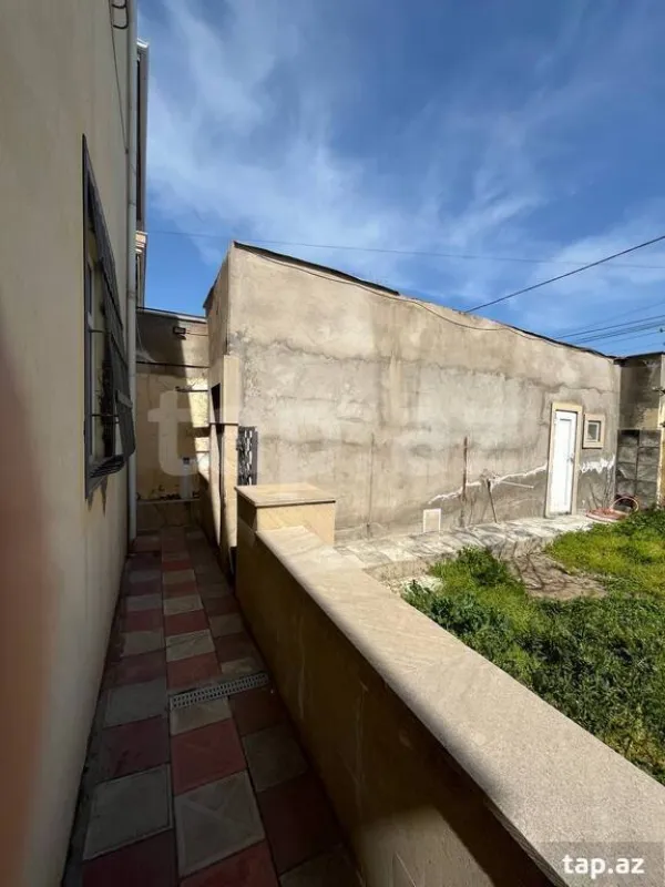 Satılır 5 otaqlı həyət evi