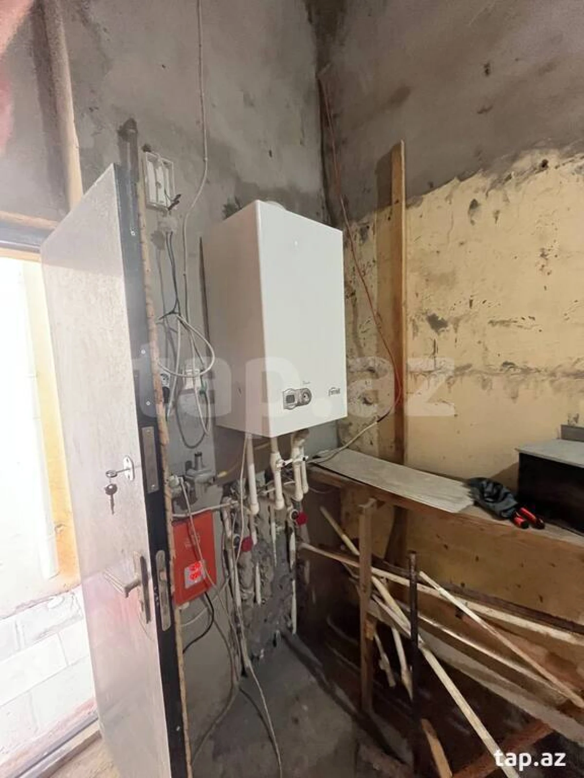 Satılır 5 otaqlı həyət evi