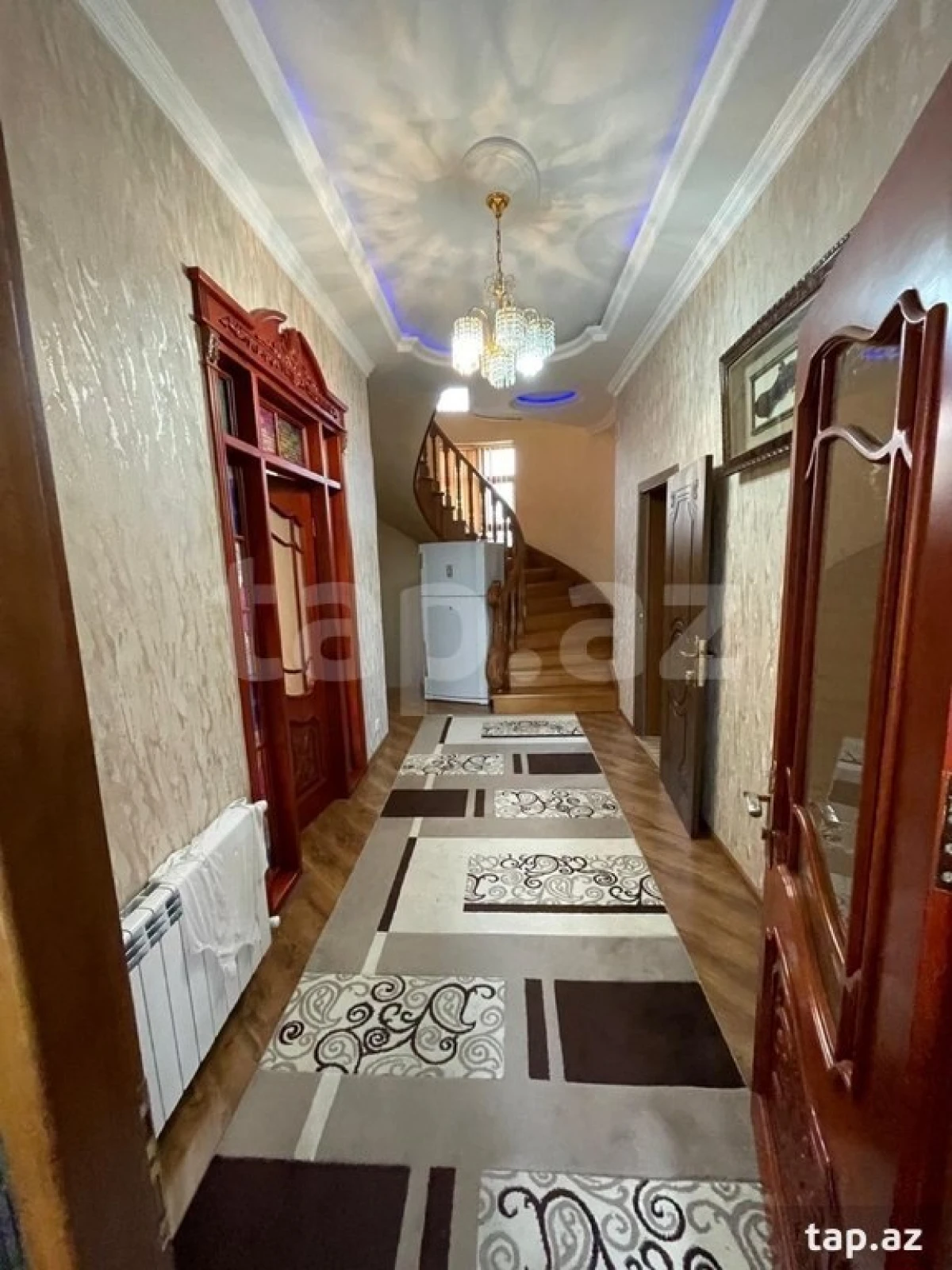 Kirayə verilir 6 otaqlı həyət evi