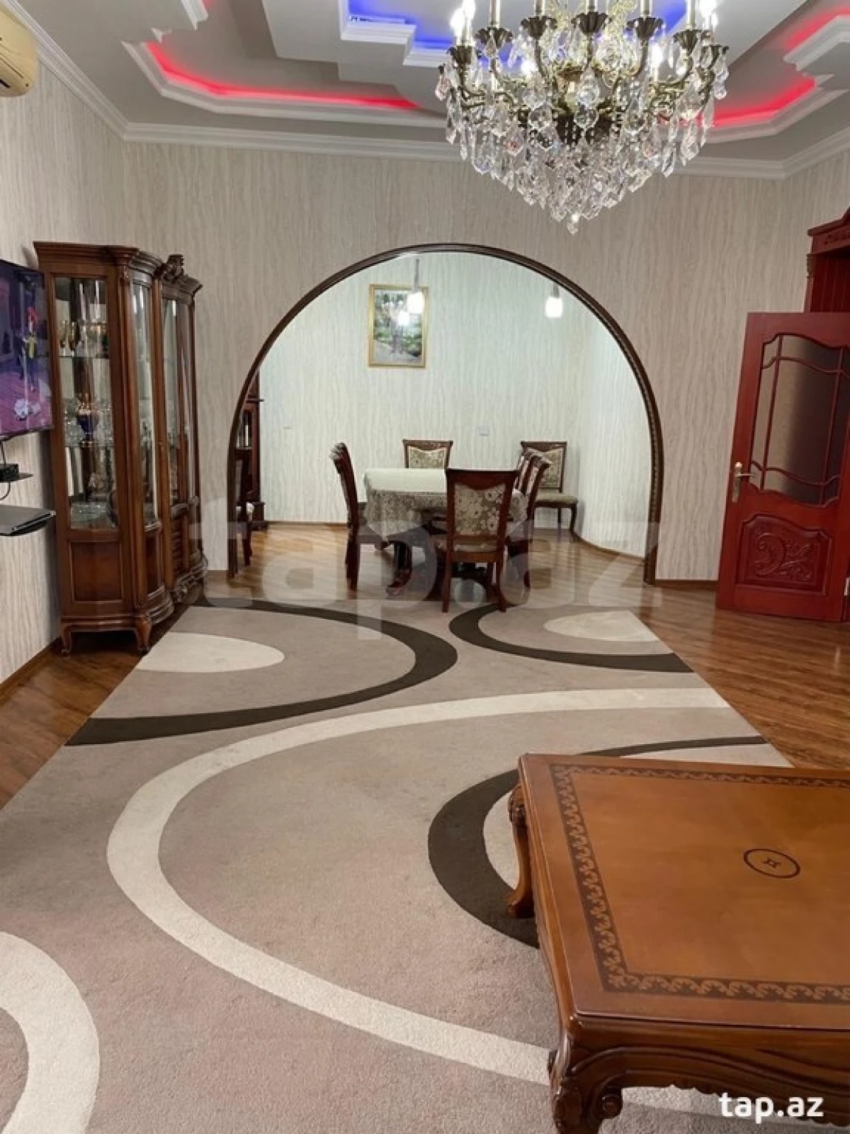 Kirayə verilir 6 otaqlı həyət evi