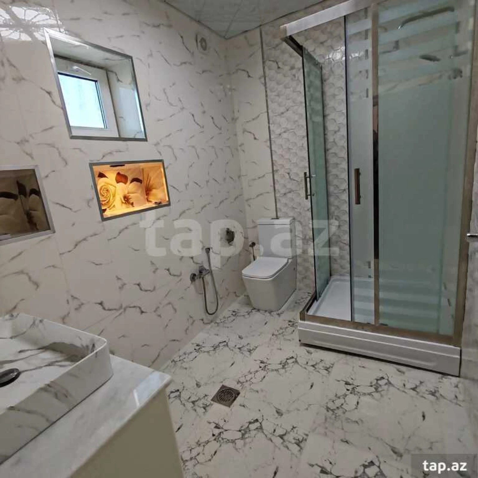 Satılır 6 otaqlı həyət evi