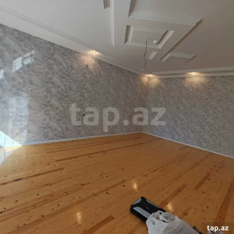 Satılır 6 otaqlı həyət evi