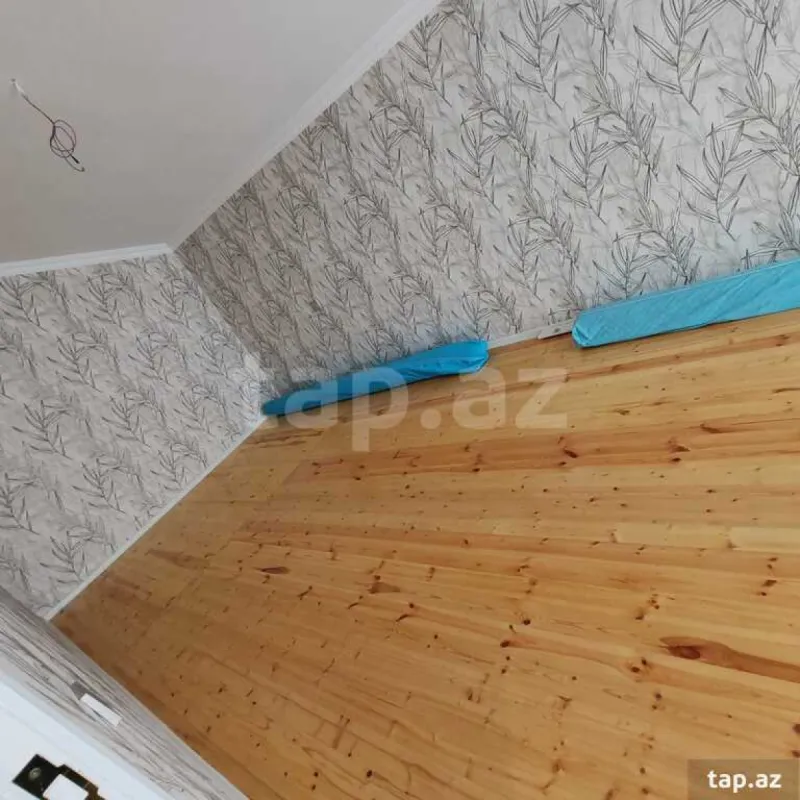 Satılır 6 otaqlı həyət evi