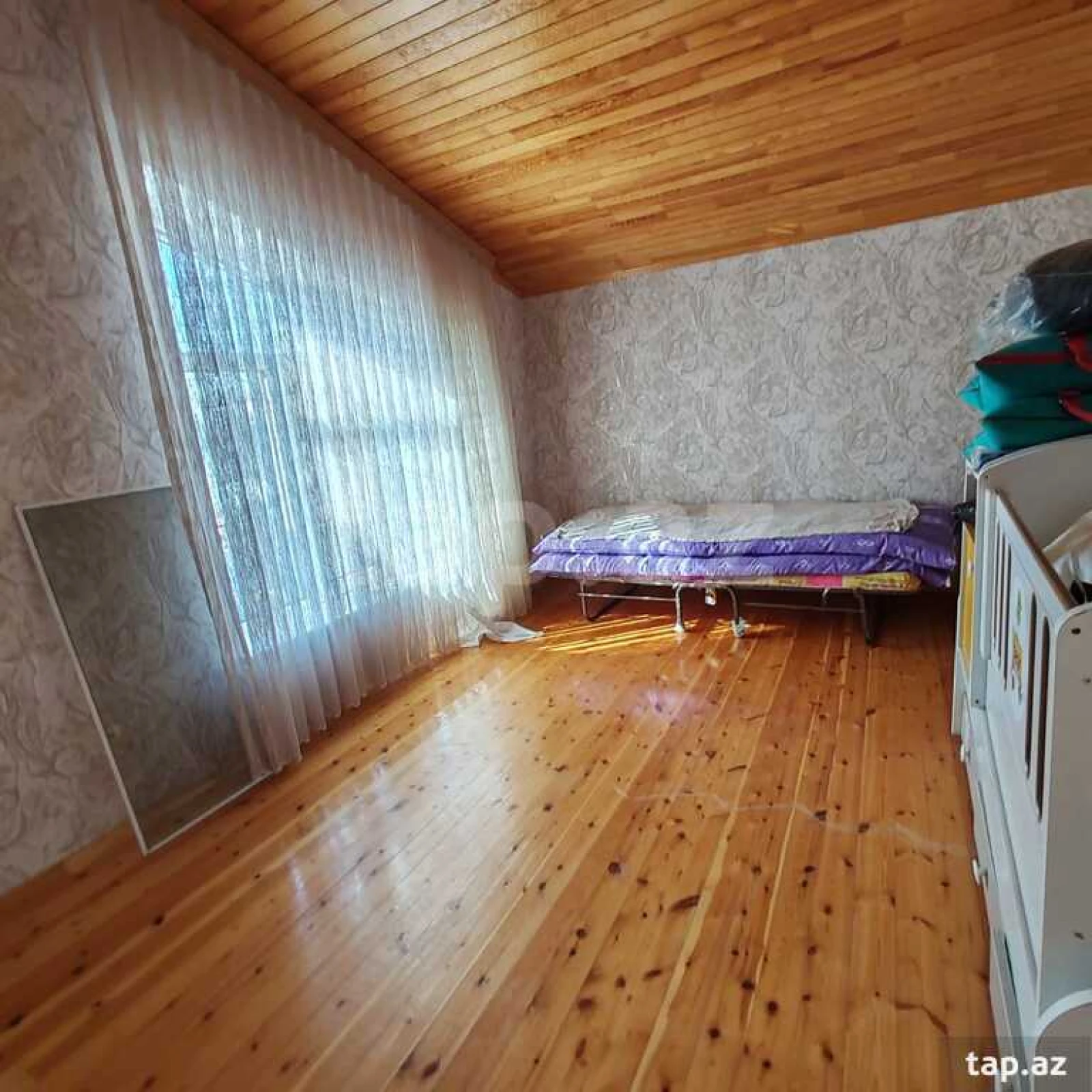 Satılır 6 otaqlı həyət evi