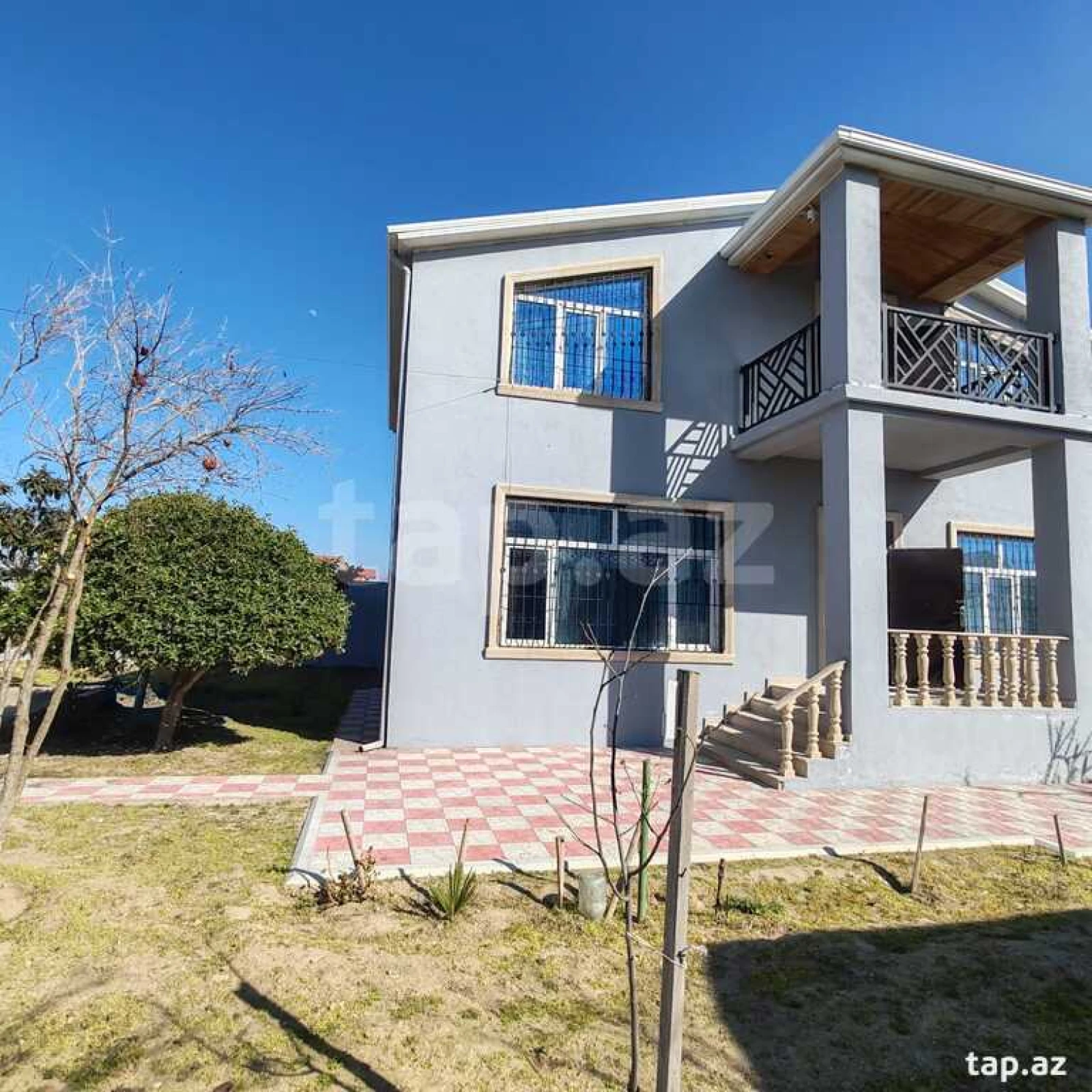 Satılır 6 otaqlı həyət evi