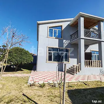 Satılır 6 otaqlı həyət evi
