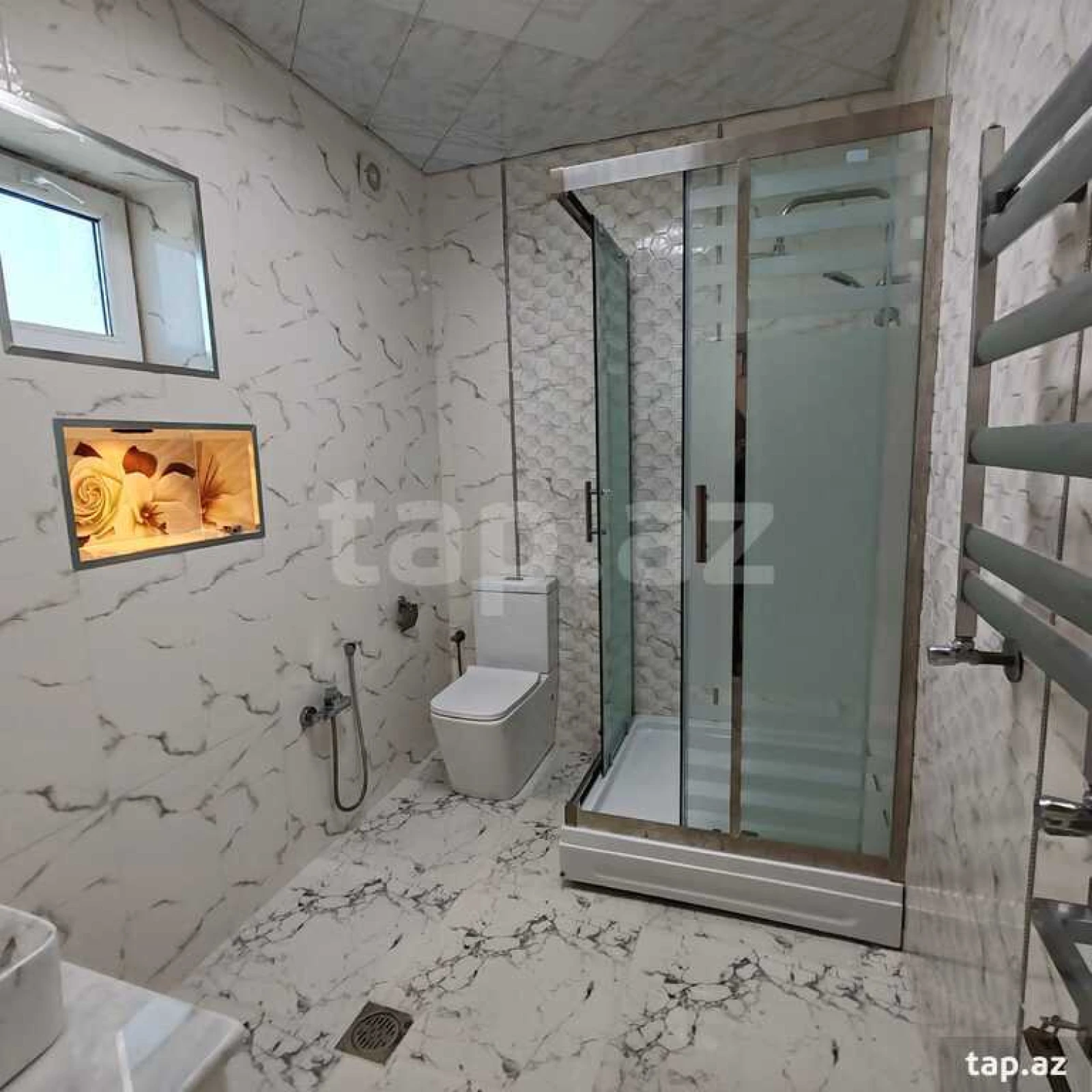 Satılır 6 otaqlı həyət evi