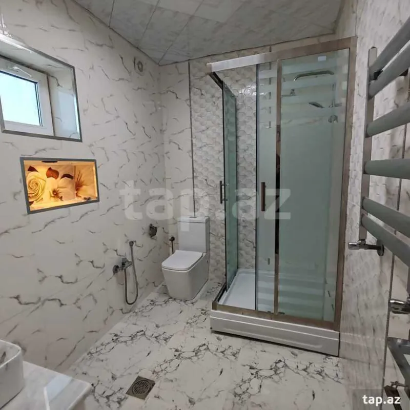 Satılır 6 otaqlı həyət evi