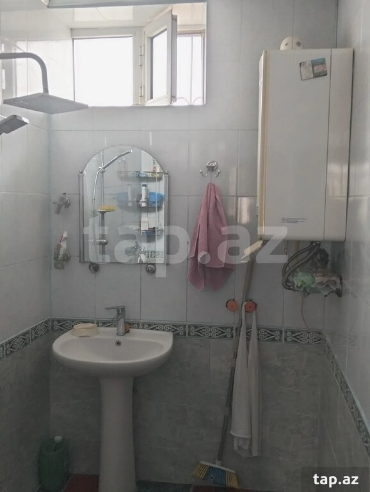 Satılır 5 otaqlı həyət evi