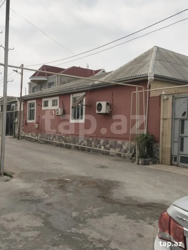 Satılır 5 otaqlı həyət evi