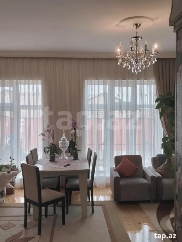Satılır 5 otaqlı həyət evi