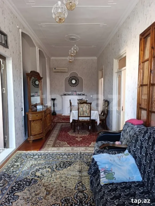 Satılır 5 otaqlı həyət evi