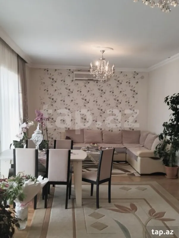 Satılır 5 otaqlı həyət evi