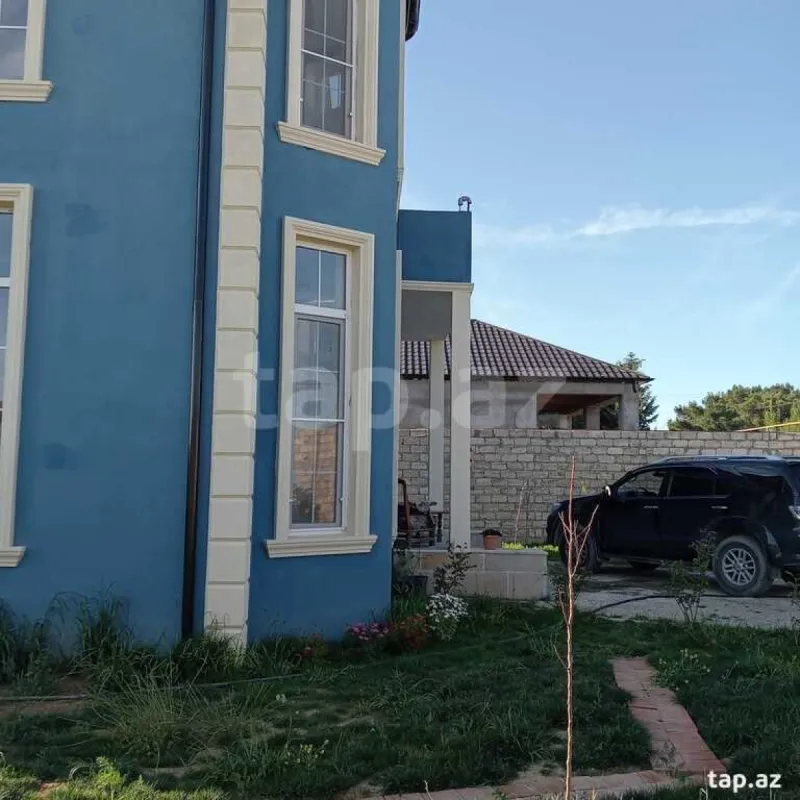 Satılır 5 otaqlı həyət evi