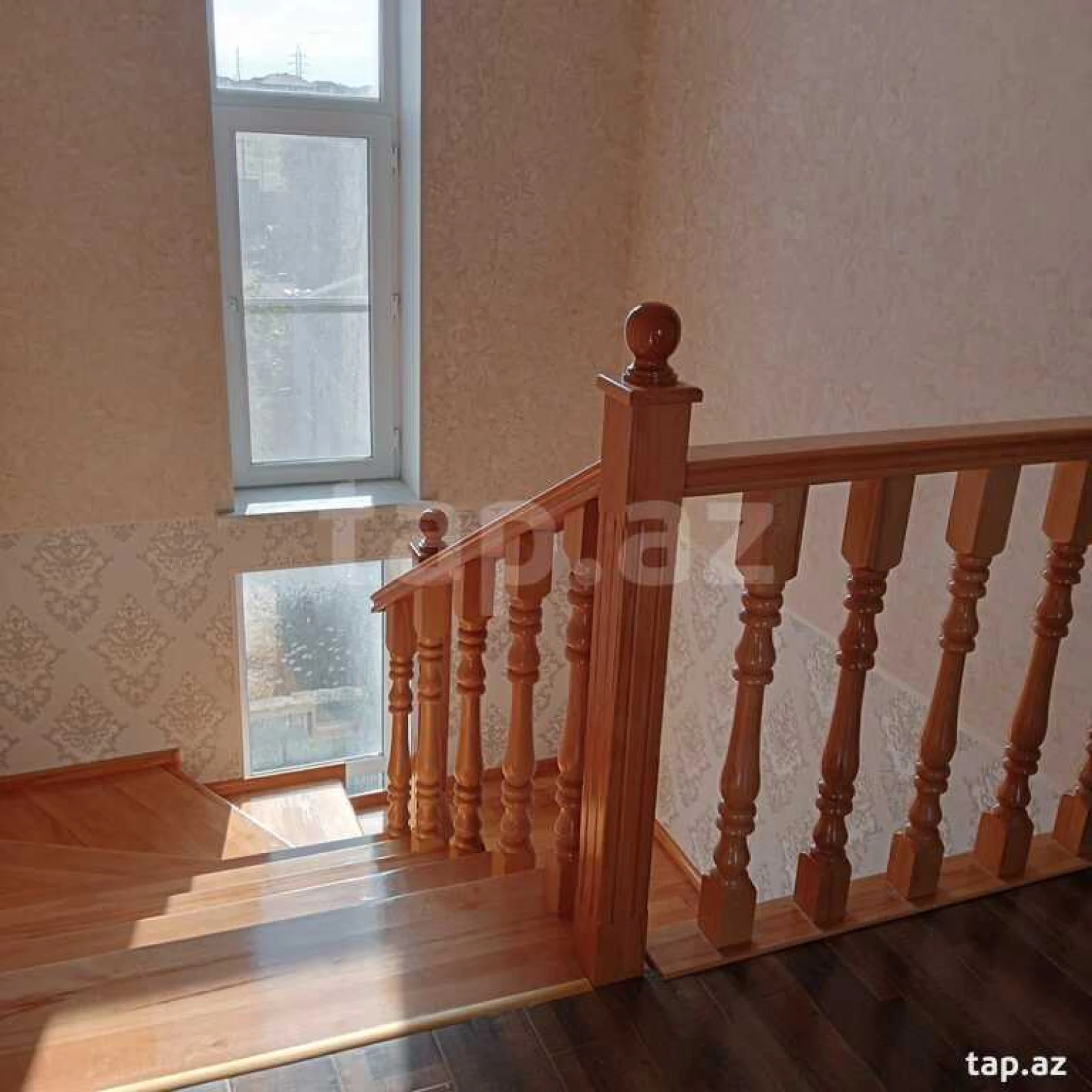 Satılır 5 otaqlı həyət evi