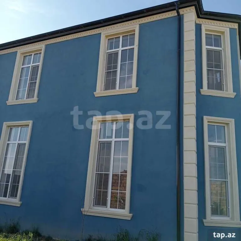 Satılır 5 otaqlı həyət evi