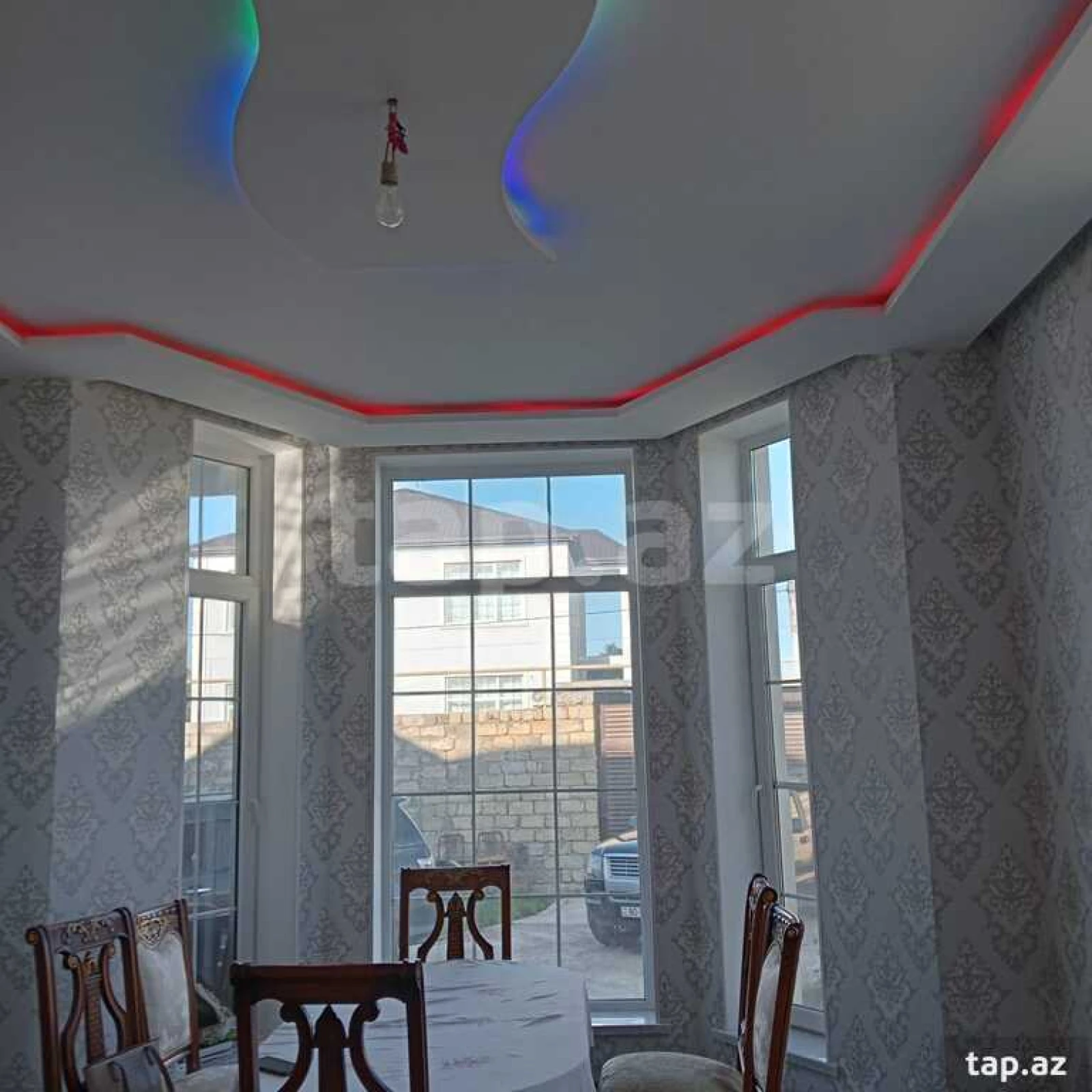 Satılır 5 otaqlı həyət evi