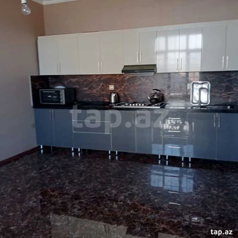 Satılır 5 otaqlı həyət evi