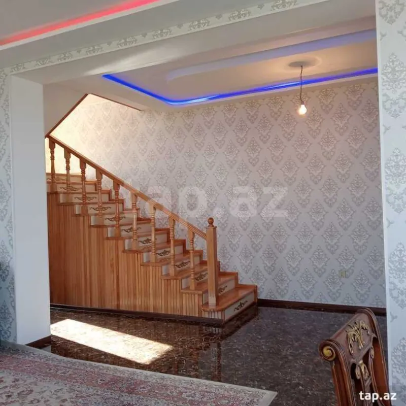 Satılır 5 otaqlı həyət evi