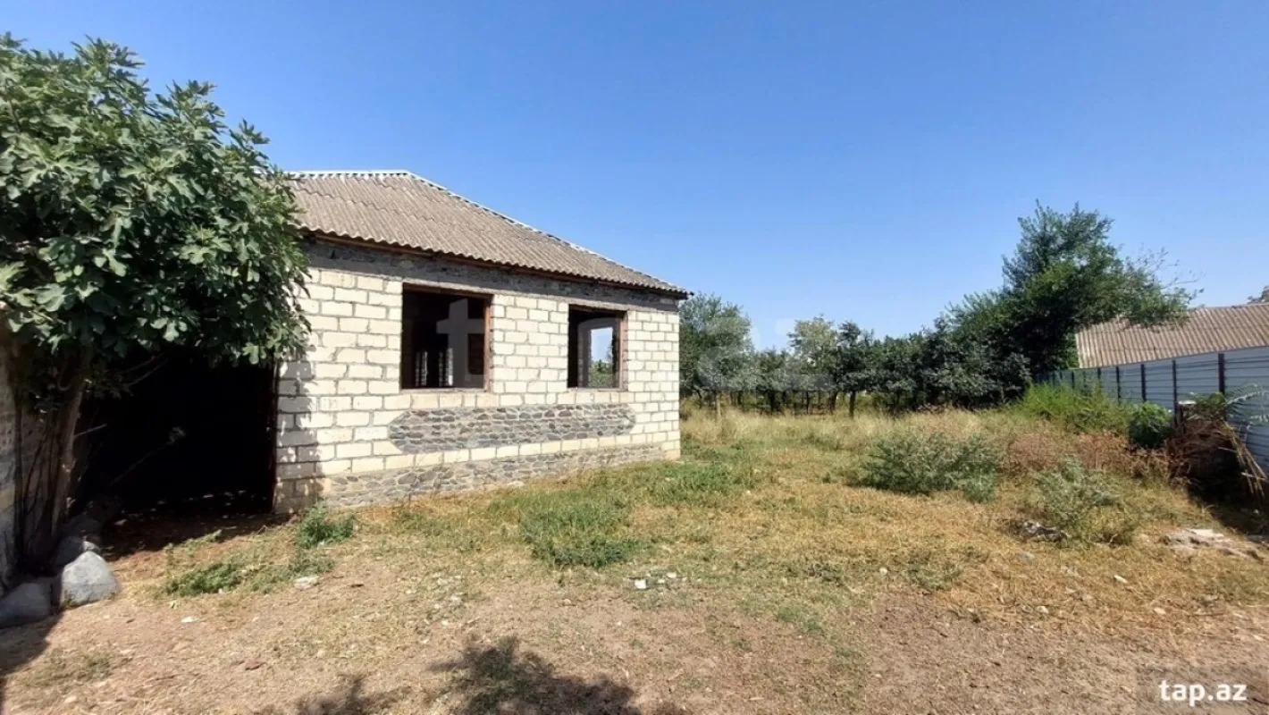 Satılır 4 otaqlı həyət evi 150 m²