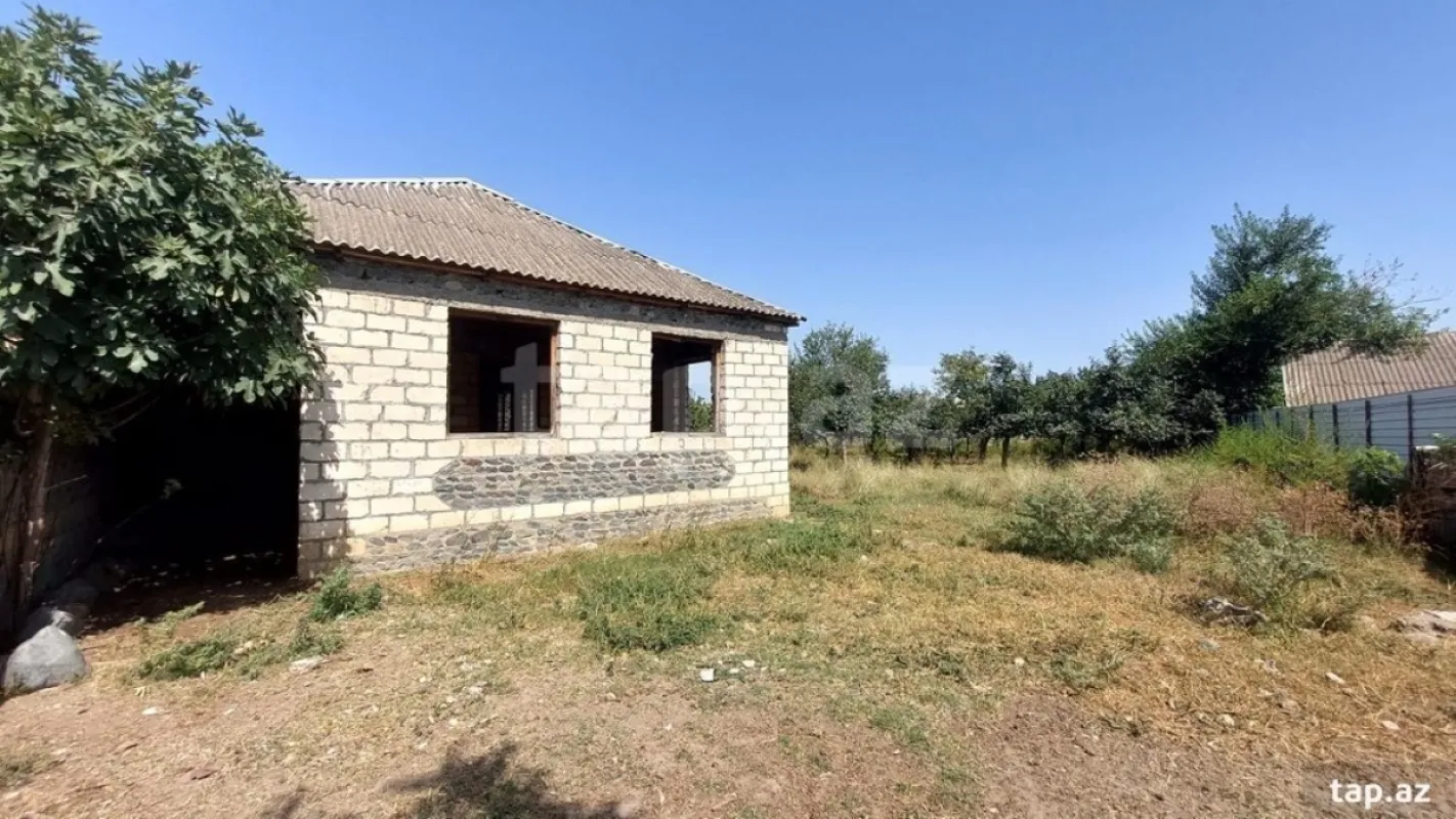 Satılır 4 otaqlı həyət evi 150 m²