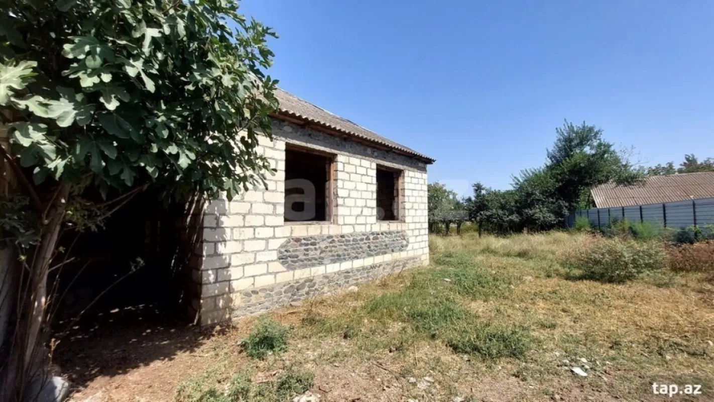 Satılır 4 otaqlı həyət evi 150 m²