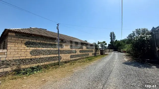 Satılır 4 otaqlı həyət evi 150 m²