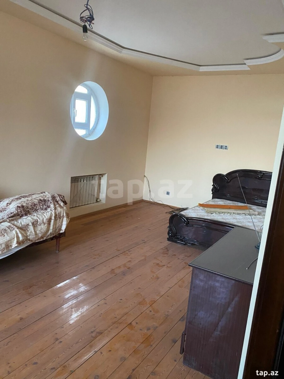 Satılır 5 otaqlı həyət evi