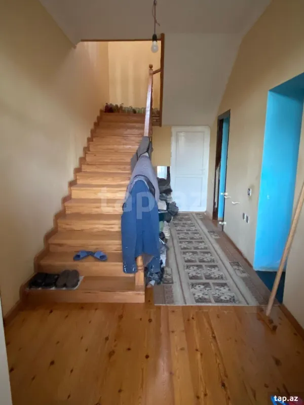 Satılır 5 otaqlı həyət evi