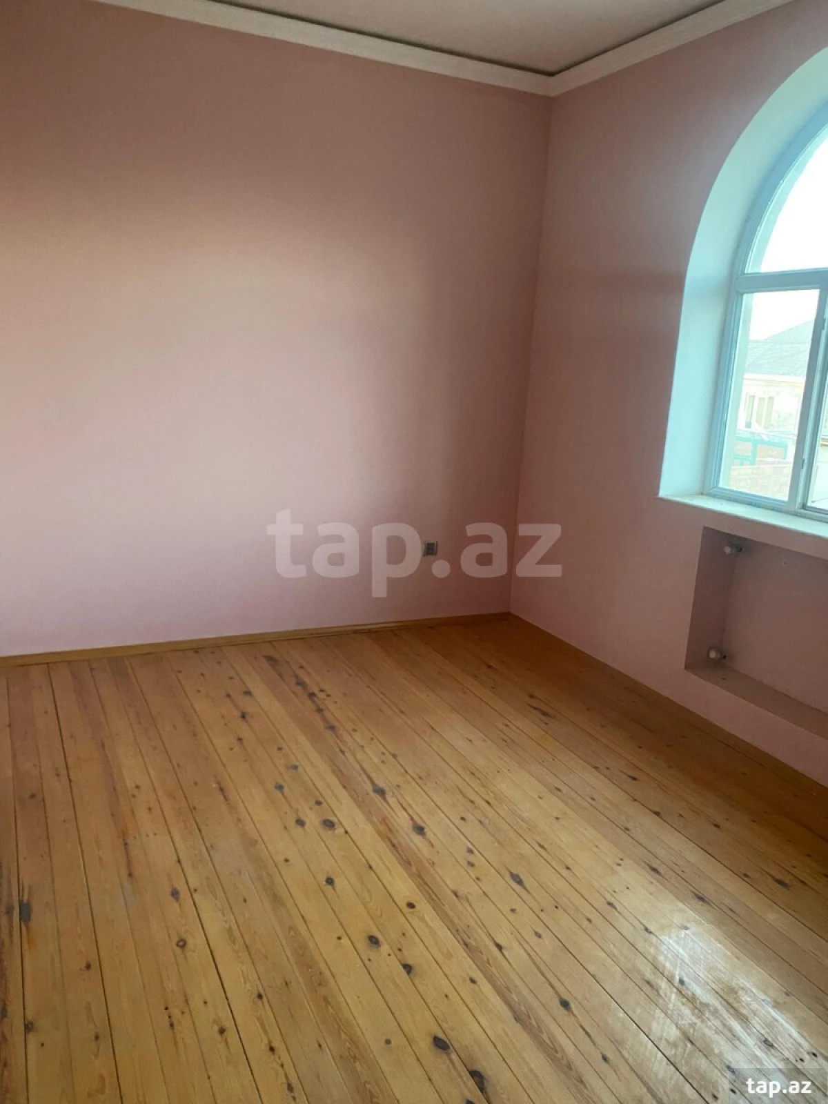 Satılır 5 otaqlı həyət evi