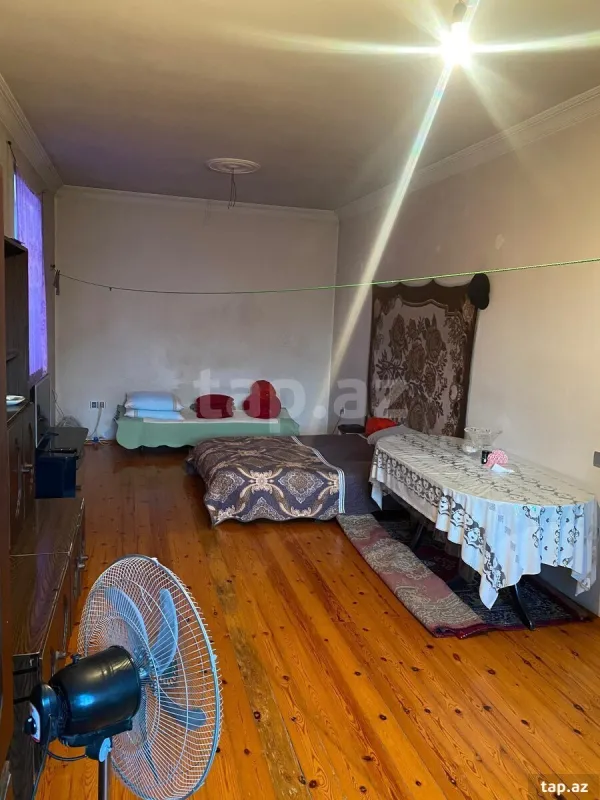 Satılır 5 otaqlı həyət evi