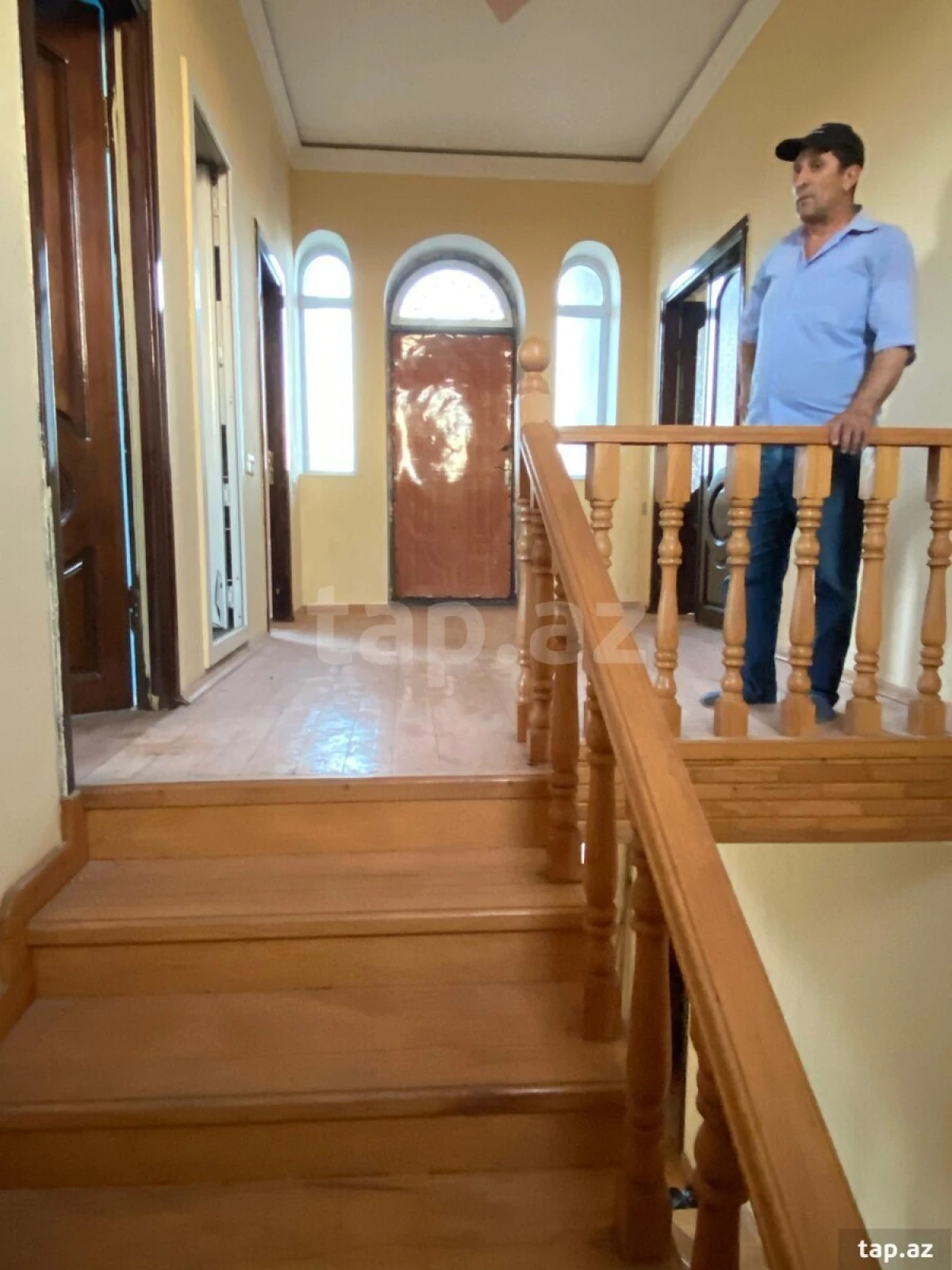 Satılır 5 otaqlı həyət evi