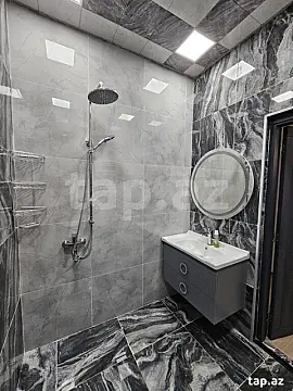Satılır 5 otaqlı həyət evi