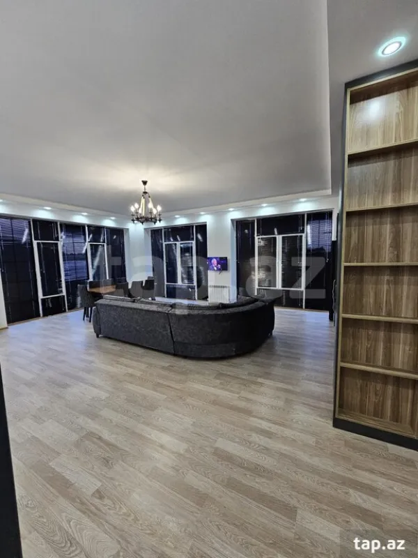 Satılır 5 otaqlı həyət evi