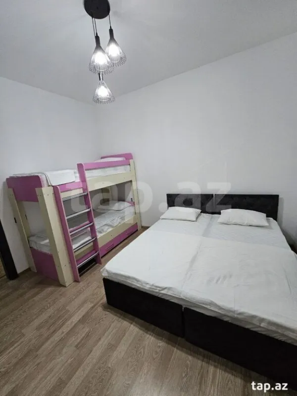 Satılır 5 otaqlı həyət evi