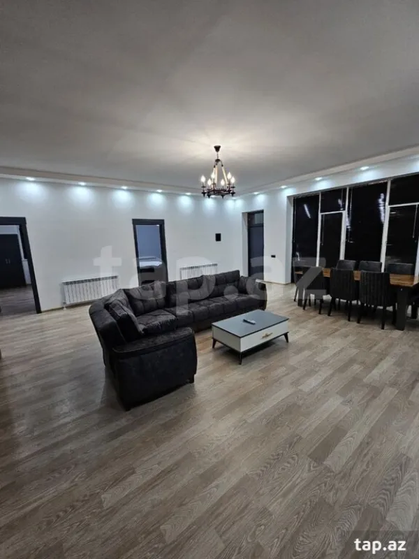 Satılır 5 otaqlı həyət evi