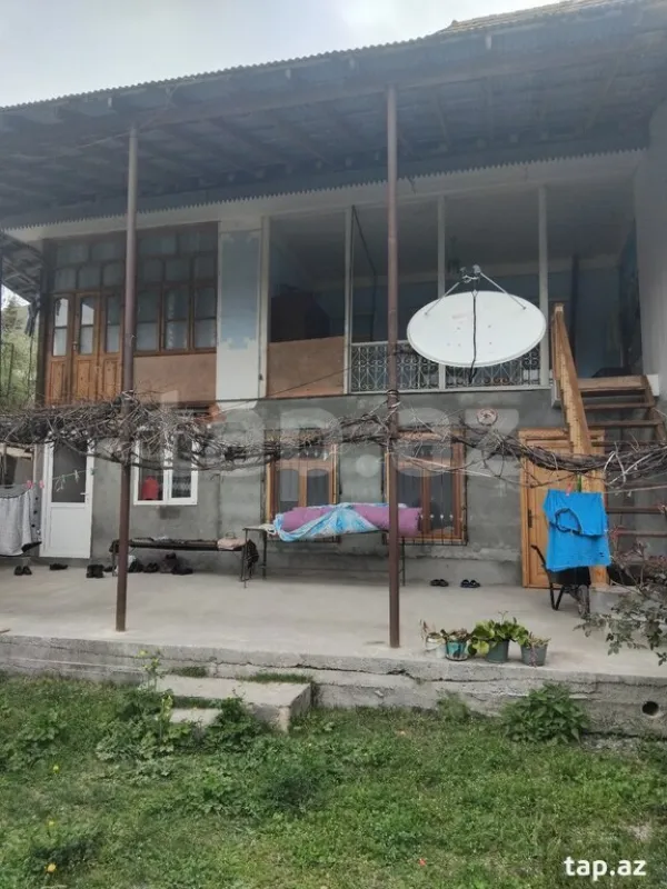 Satılır 3 otaqlı həyət evi 150 m²