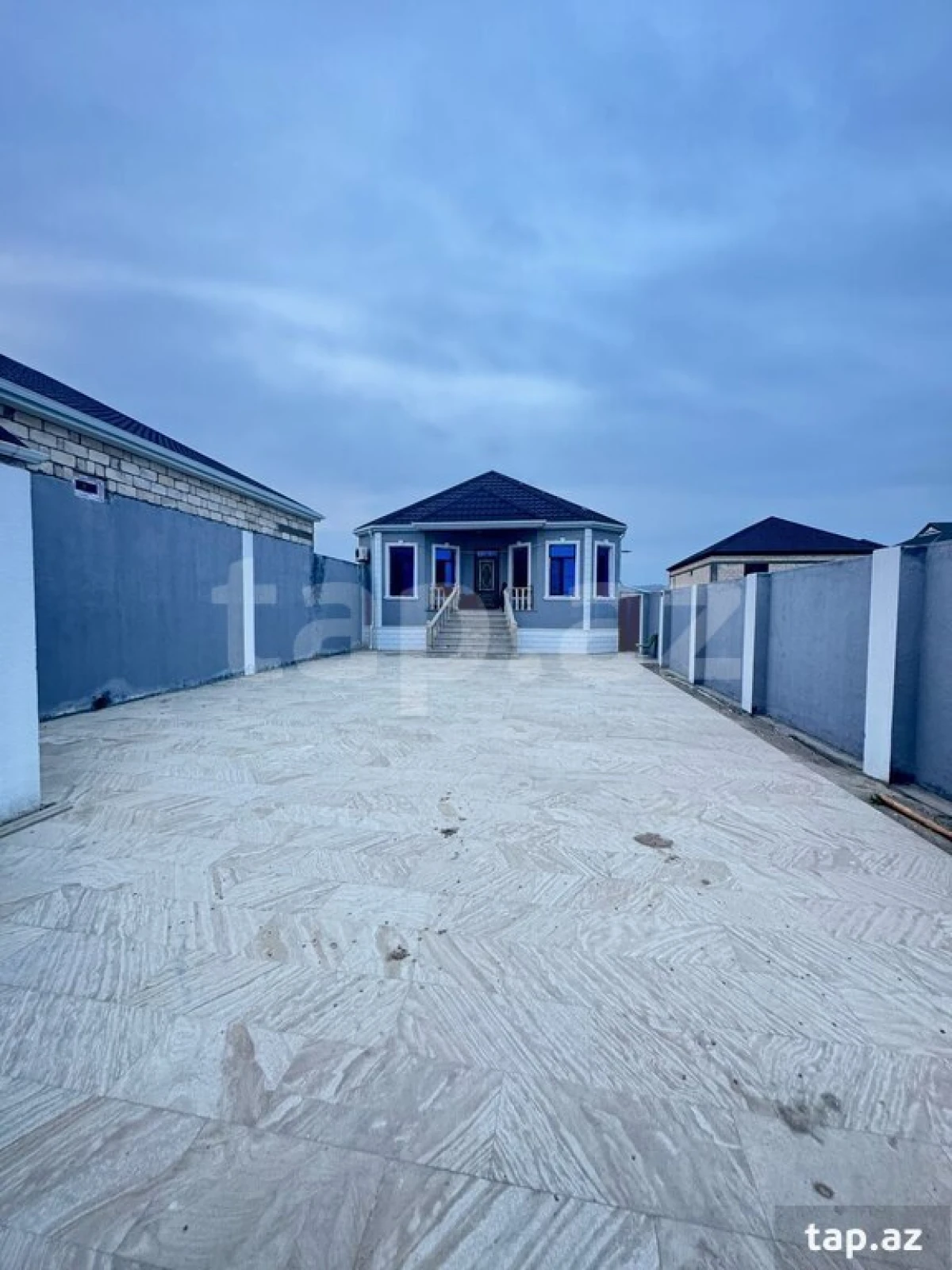 Kirayə verilir 3 otaqlı həyət evi