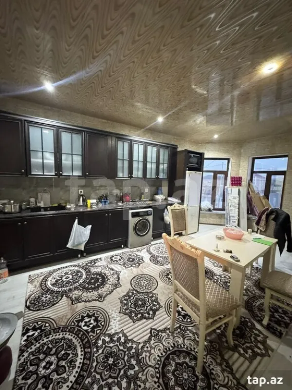 Kirayə verilir 3 otaqlı həyət evi