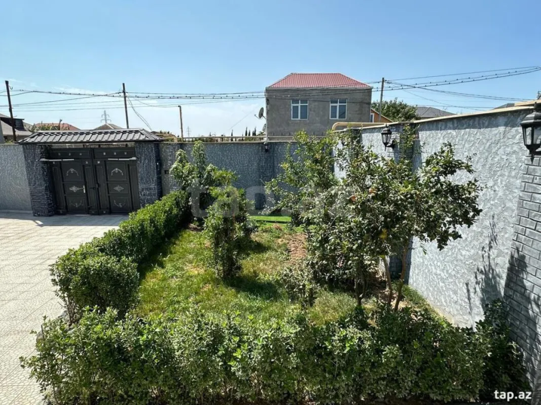 Satılır 6 otaqlı həyət evi 330 m²