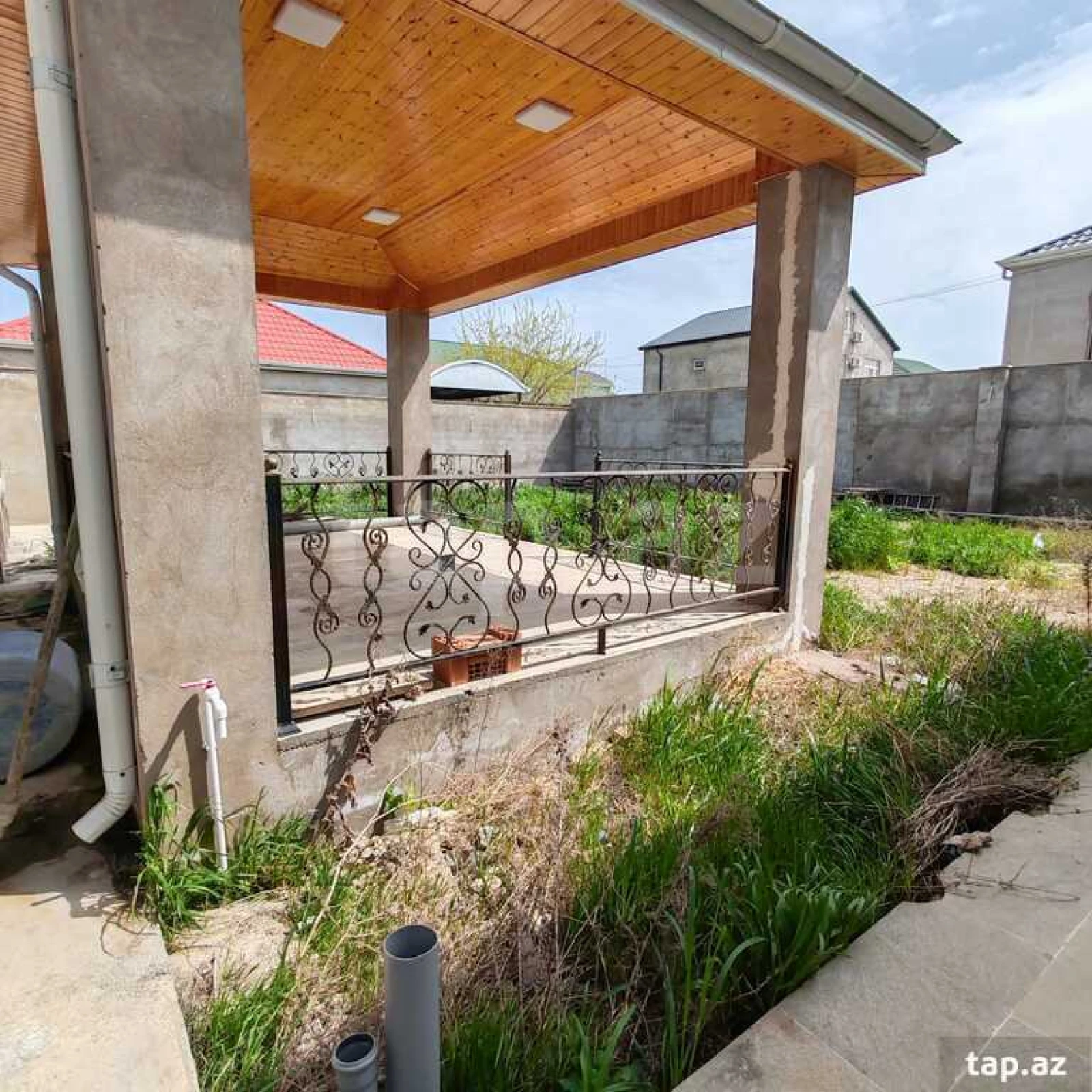 Satılır 5 otaqlı həyət evi 170 m²