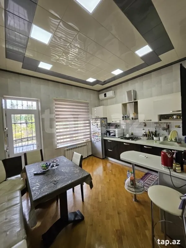 Satılır 5 otaqlı həyət evi