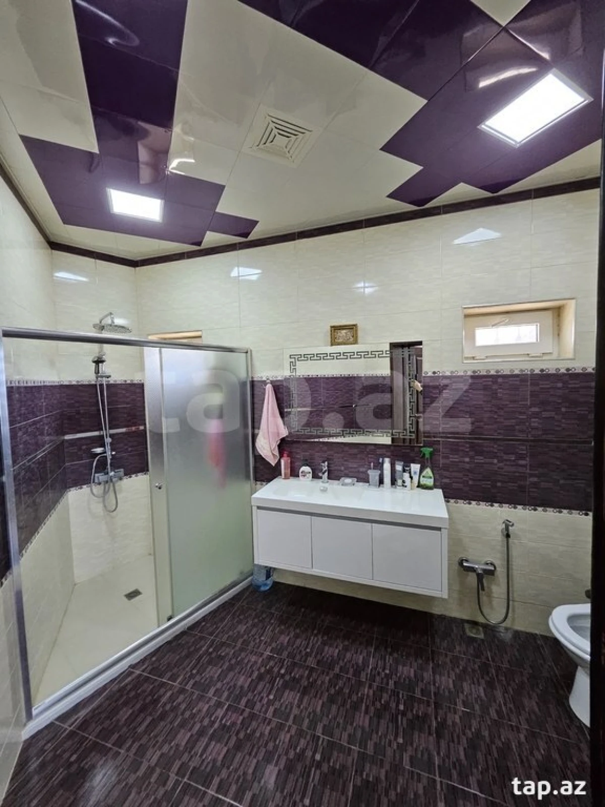 Satılır 5 otaqlı həyət evi