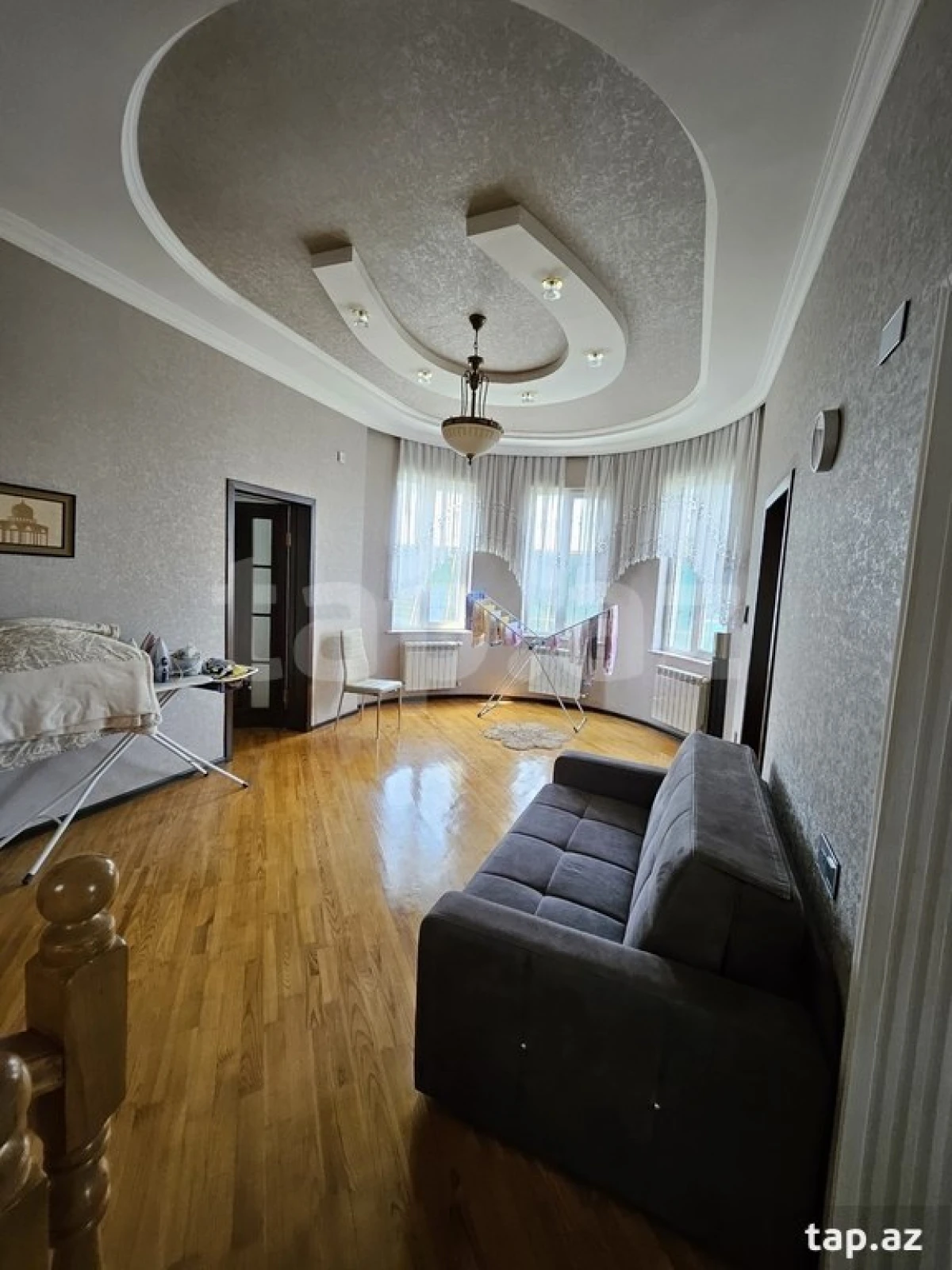 Satılır 5 otaqlı həyət evi