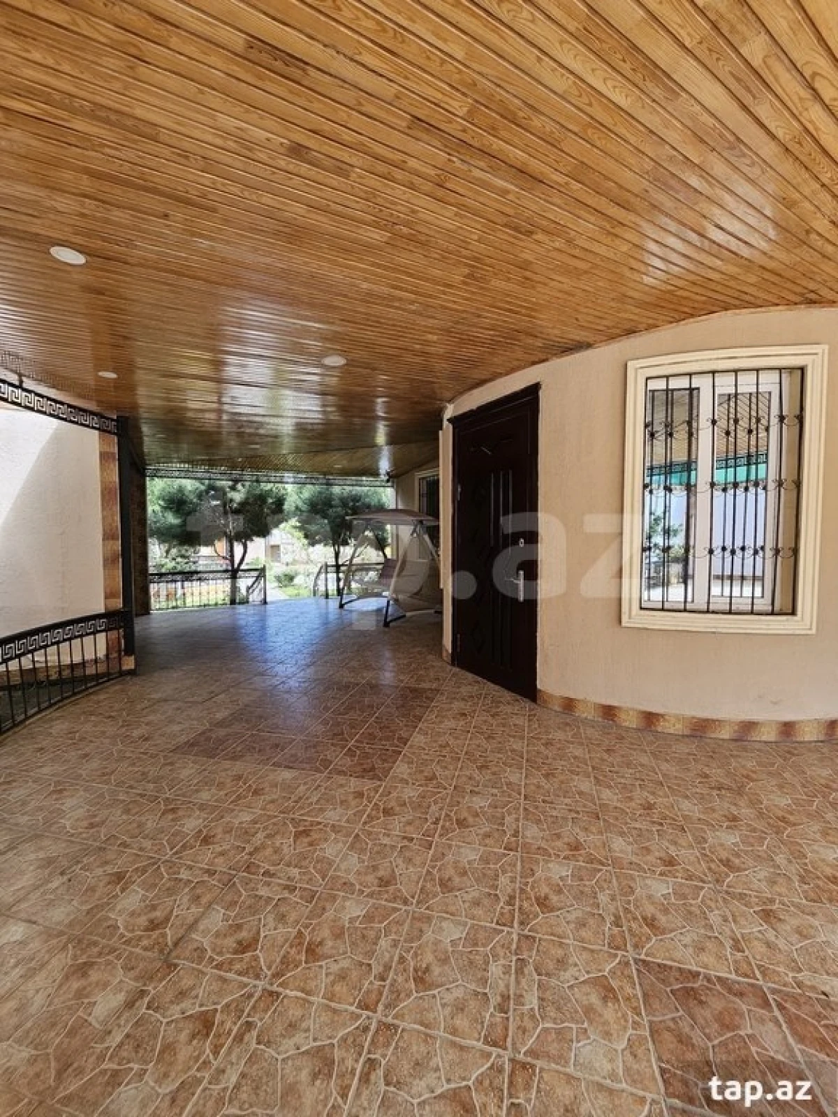 Satılır 5 otaqlı həyət evi