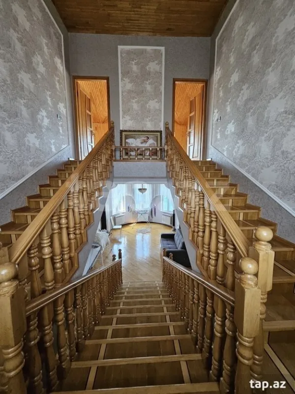 Satılır 5 otaqlı həyət evi
