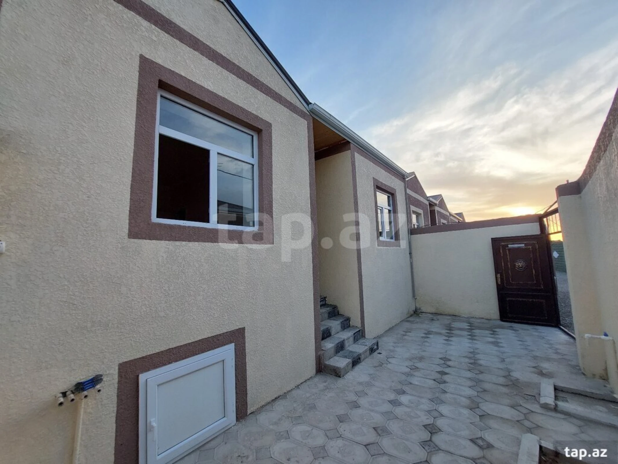 Satılır 3 otaqlı həyət evi