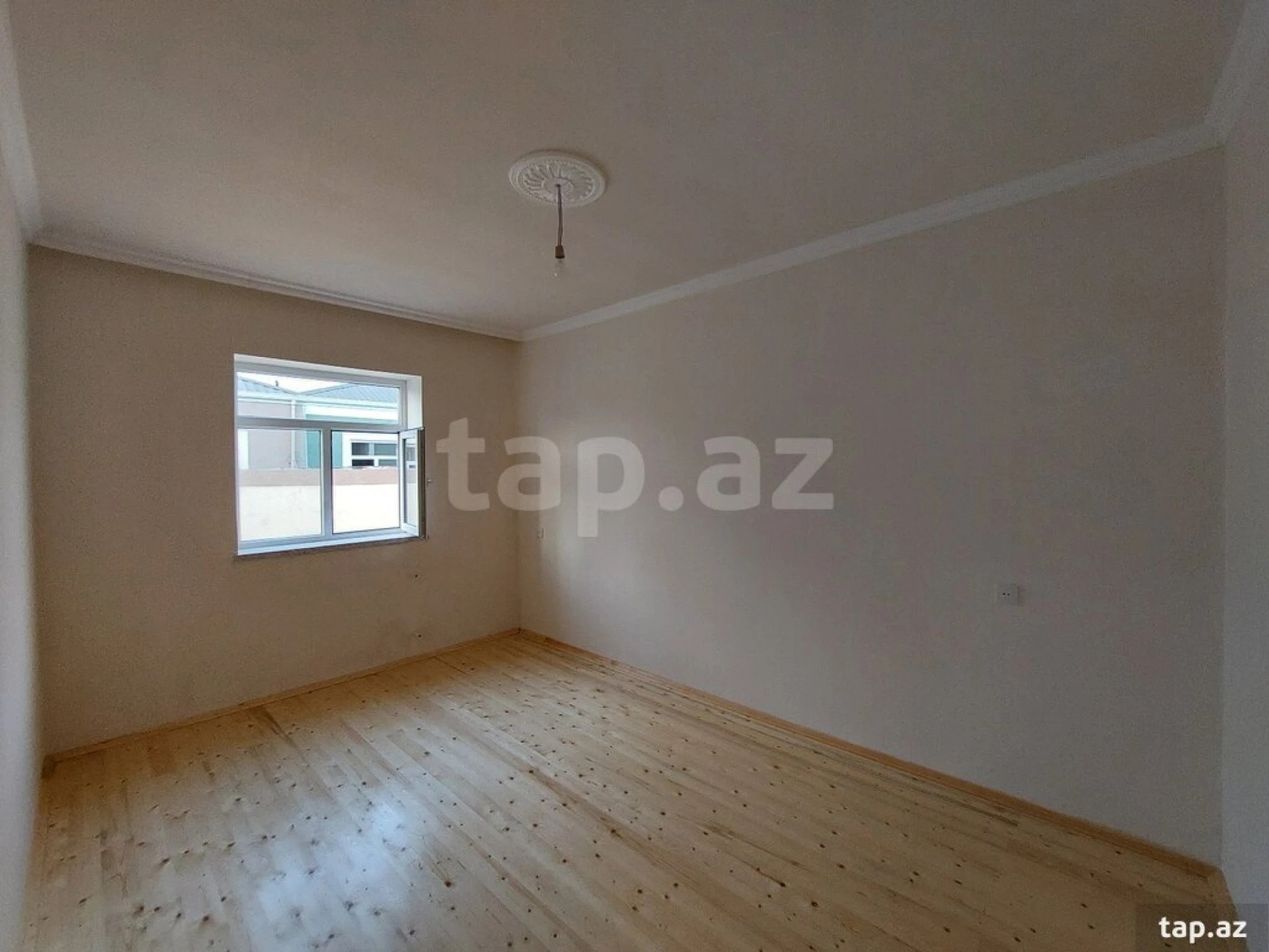 Satılır 3 otaqlı həyət evi