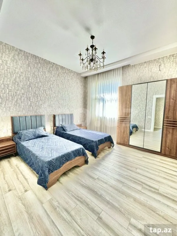 Kirayə verilir 4 otaqlı həyət evi