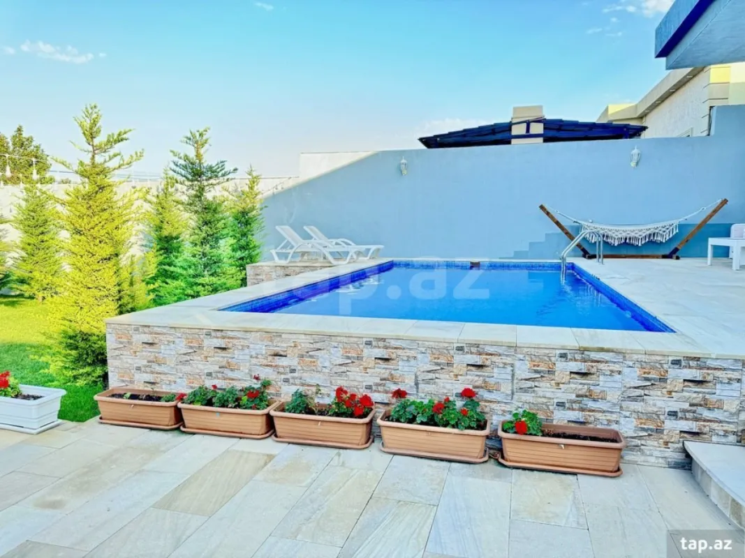 Kirayə verilir 4 otaqlı həyət evi